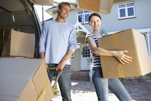 Convenient local mobile self storage service in Upperwalthamstow